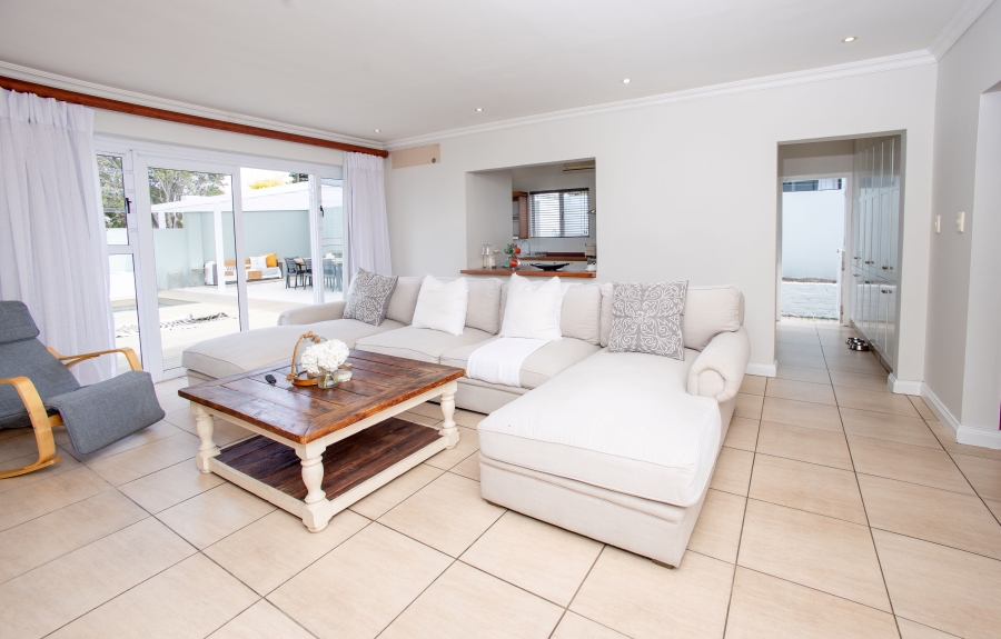 5 Bedroom Property for Sale in Nahoon Eastern Cape